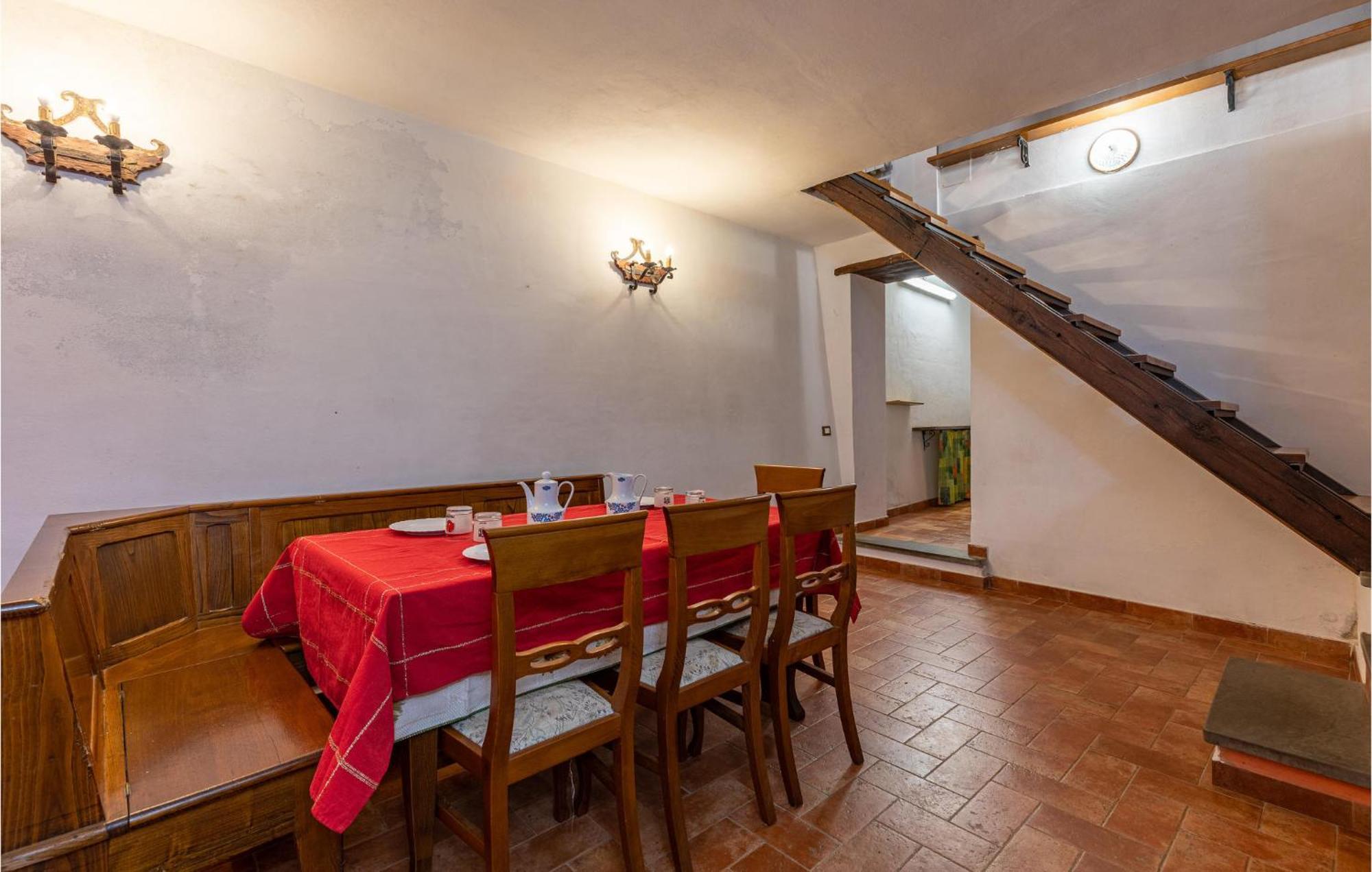 Awesome Home In Marliana With Kitchenette Eksteriør billede