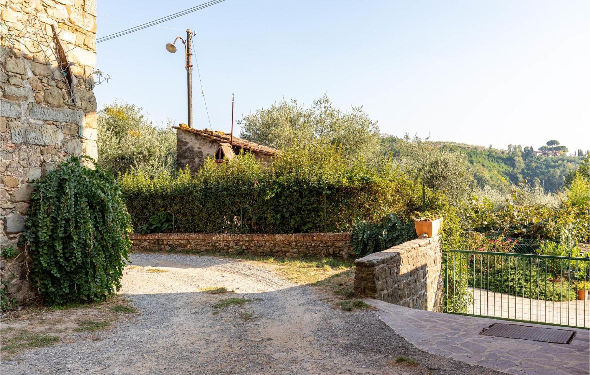 Awesome Home In Marliana With Kitchenette Eksteriør billede