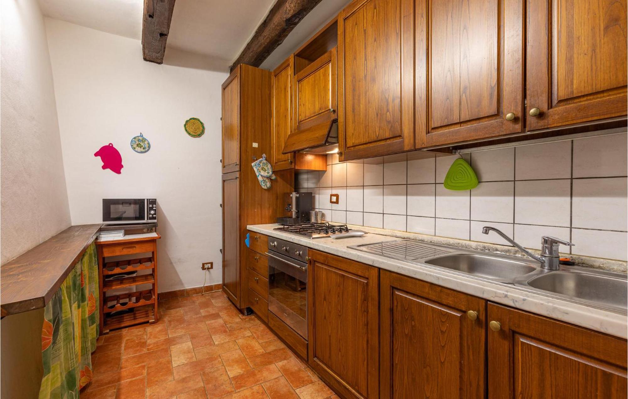 Awesome Home In Marliana With Kitchenette Eksteriør billede