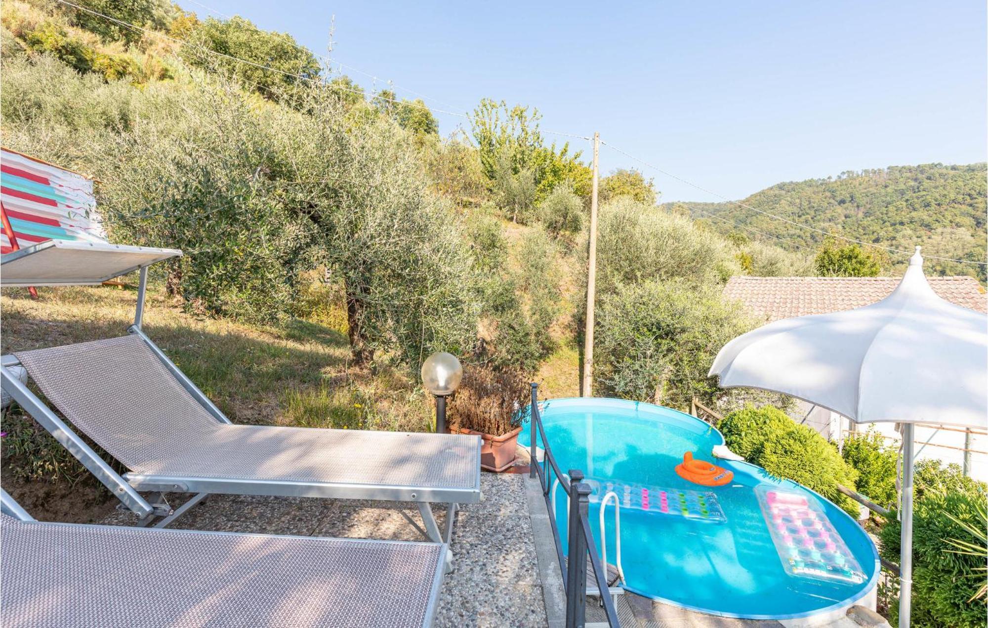 Awesome Home In Marliana With Kitchenette Eksteriør billede